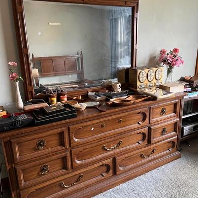 Sale Photo Thumbnail #4