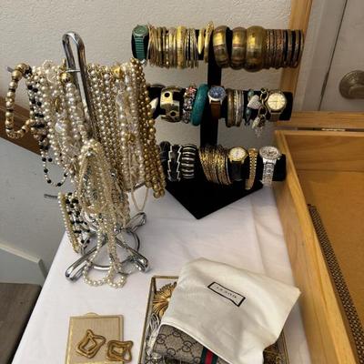 Sale Photo Thumbnail #178