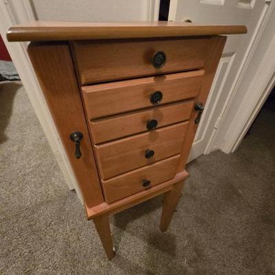 Sale Photo Thumbnail #121