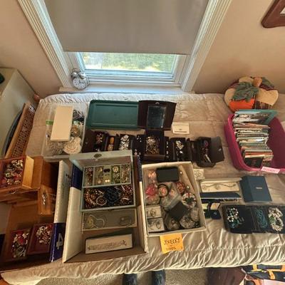 Sale Photo Thumbnail #60