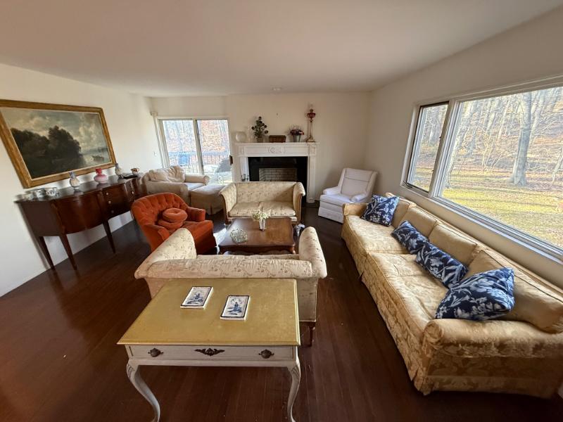 Sale Photo Thumbnail #7