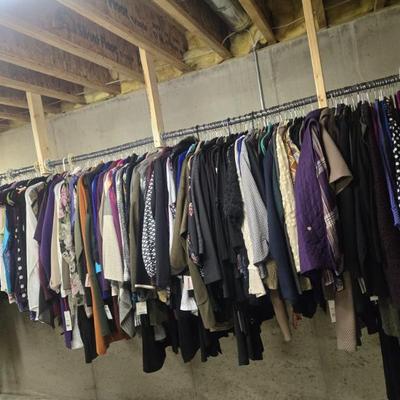 Sale Photo Thumbnail #41: Lots and Lots of stylish women's clothes