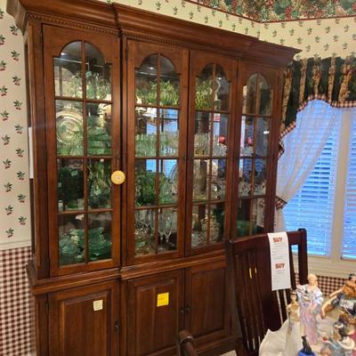 Sale Photo Thumbnail #35: Hutch