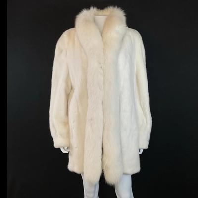 Sakowitz White Mink/White Fox Fur Coat