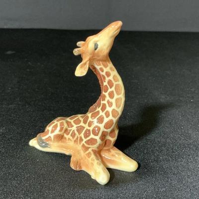 FRANZ Sculptured Fine Porcelian Baby Giraffe Figurine 