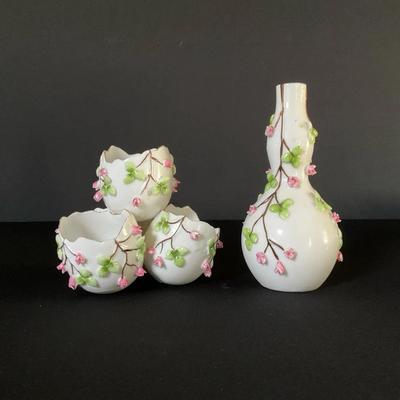 Andrea By Sadek Porcelain Eggs And Bud Vases