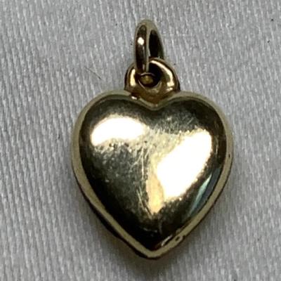 10k Heart Charm Pendant