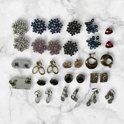 A Great Variety Of Clip On Earrings Vintage And More 