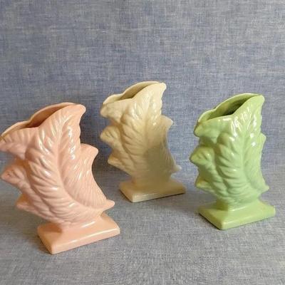 McCoy Inspired Trio Of Feather-shaped Vases 