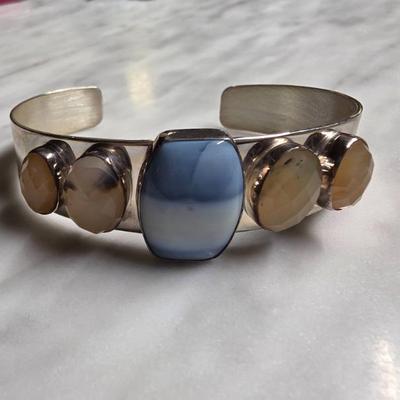 Sale Photo Thumbnail #214