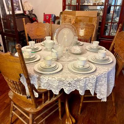 Sale Photo Thumbnail #38: Table 