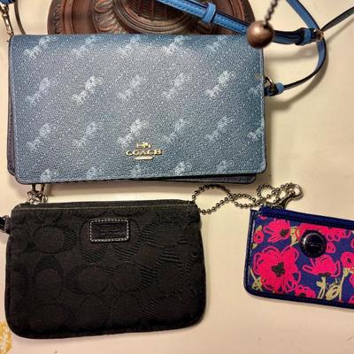 Sale Photo Thumbnail #21: Disney coach 