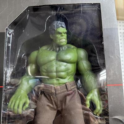 Many DC and Marvel action figures 