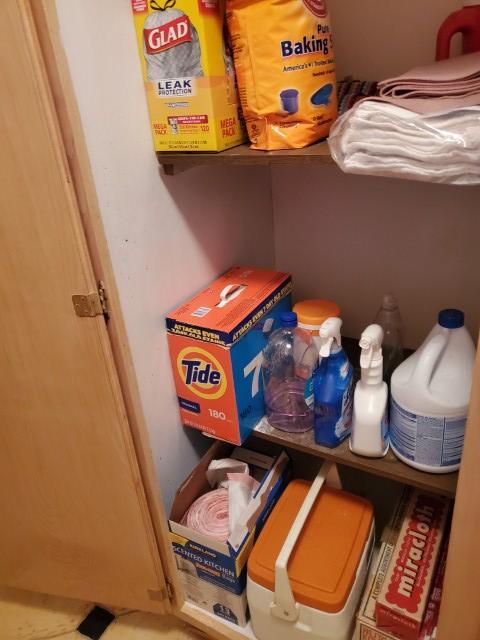 Sale Photo Thumbnail #25