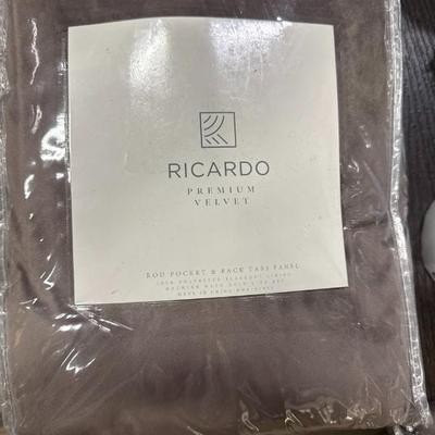 Sale Photo Thumbnail #444