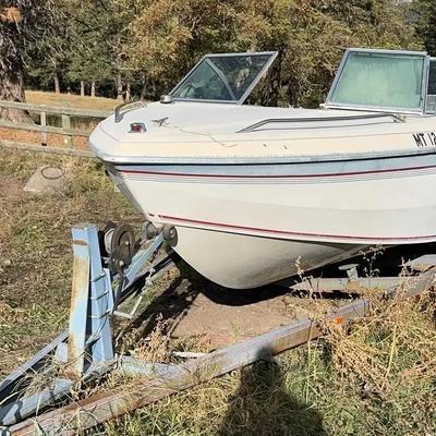 1966 Glasspar Cavalier Motorboat