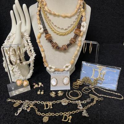 Gold-tone and Shell Beaded Fashion Jewelry