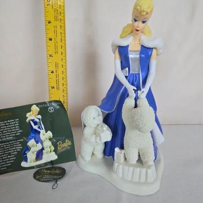 Under the midnight moon, Barbie