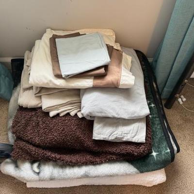 Sale Photo Thumbnail #18