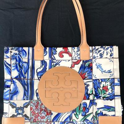 Sale Photo Thumbnail #705