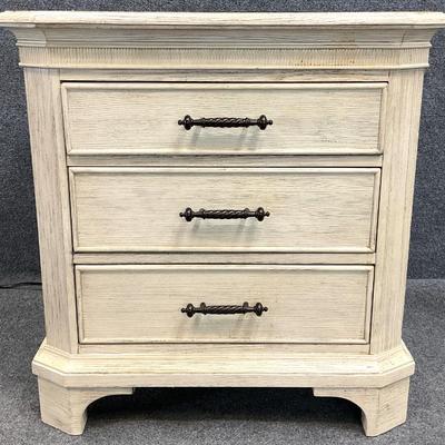 Sale Photo Thumbnail #666