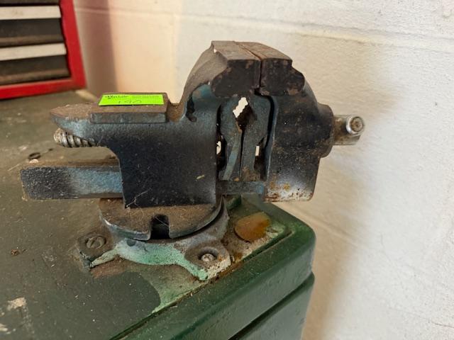 Sale Photo Thumbnail #203