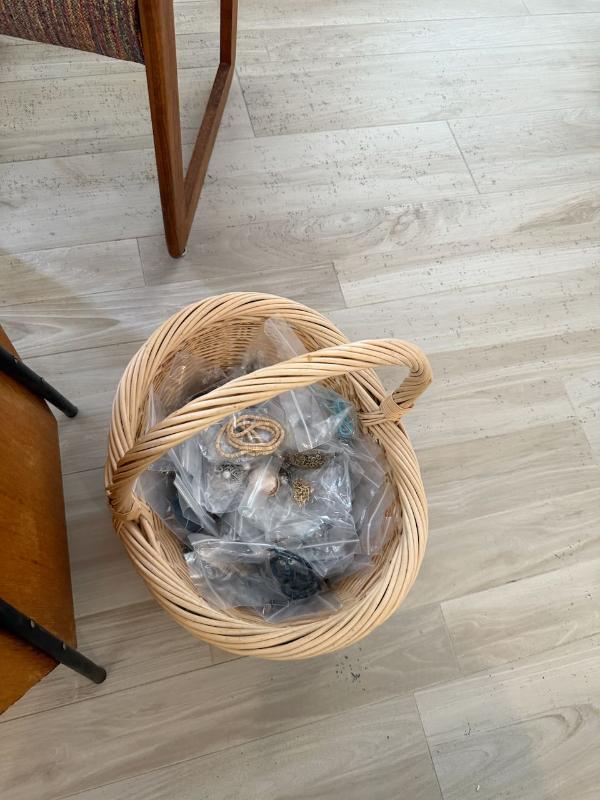 Sale Photo Thumbnail #60