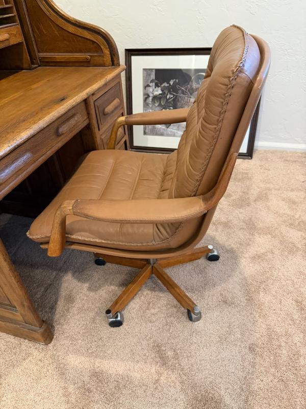 Sale Photo Thumbnail #33