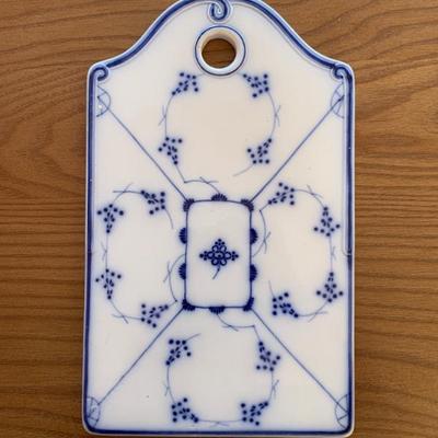 Sale Photo Thumbnail #85: Royal Copenhagen "Blue Fluted Plain" buttering board