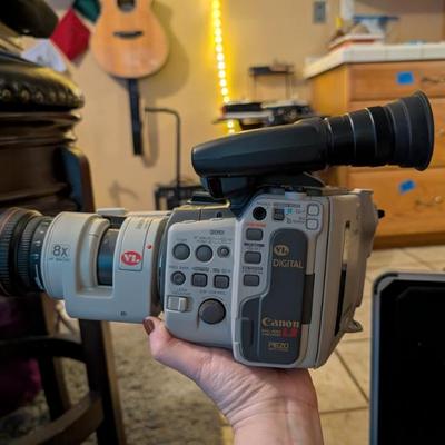 Sale Photo Thumbnail #5: Vintage canon camcorder 1