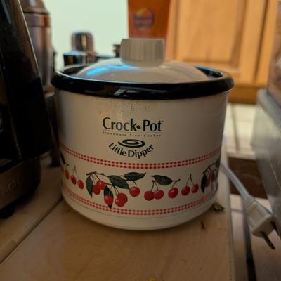 Sale Photo Thumbnail #22: Mini crock pot