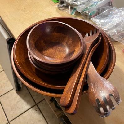 Sale Photo Thumbnail #29: Wooden salad bowls