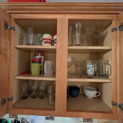 Sale Photo Thumbnail #28: Various glassware