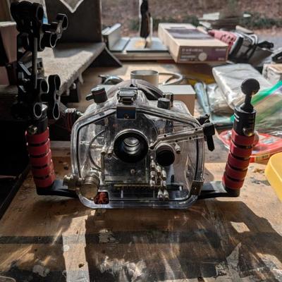 Sale Photo Thumbnail #9: Ikelite underwater camera housing for canon t2i 2