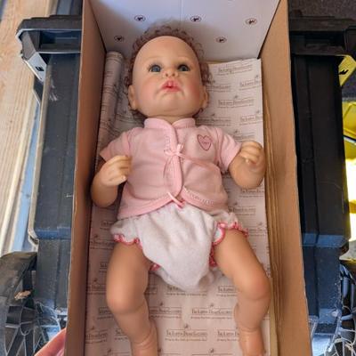 Sale Photo Thumbnail #19: Ashton drake living angel dolls 1