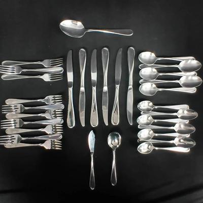 30pc Oneida Teardrop USA Stainless Flatware