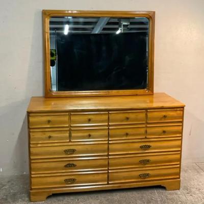 Owasso Vintage Style Dresser W/ Mirror 