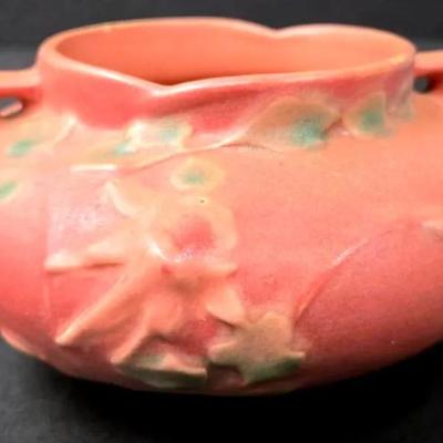 "Roseville" Planter in "Columbine" 