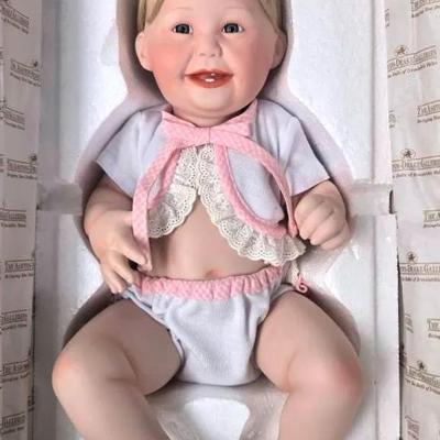 "Ashton Drake" 'Cute As A Button' Porcelain Baby Doll