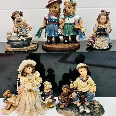 A Collection of Boyds and Windsor Bears