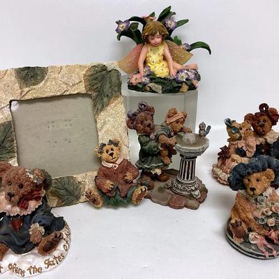“Boyds Bears & Friends” Picture Frame, Wee Folkstone, & Bearstone Collection