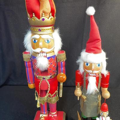 Nutcrackers 