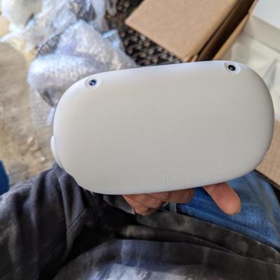 Meta Oculus Quest 2 