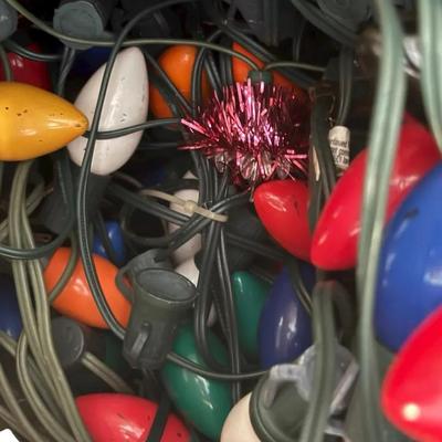 Lot of Vintage-Style C9 Christmas Lights & Bulbs – Multicolor
