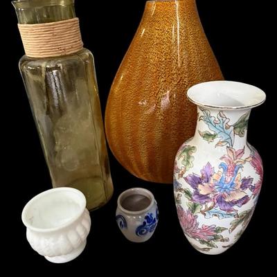 Decorative Vase Collection – Art Glass, Porcelain & Ceramic Variety