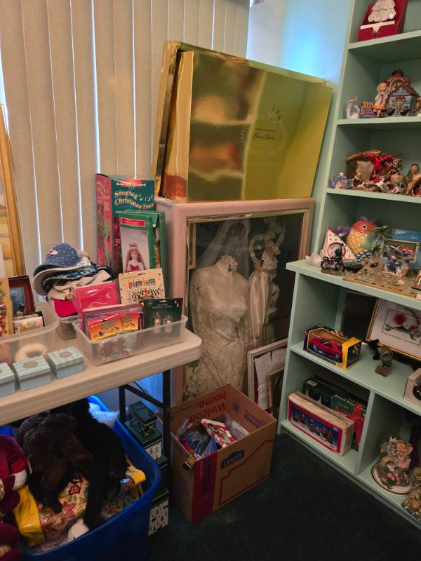 Sale Photo Thumbnail #44