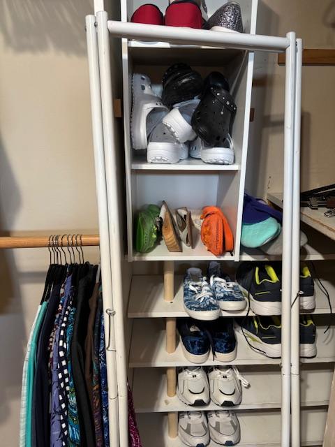 Sale Photo Thumbnail #50