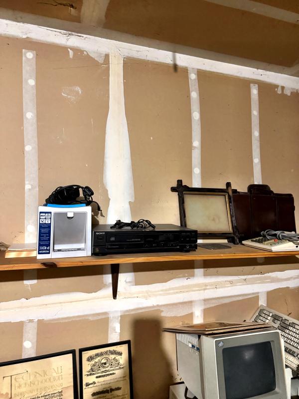 Sale Photo Thumbnail #102