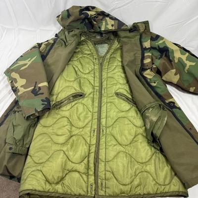 Cold Weather Hooded Parka With Liner