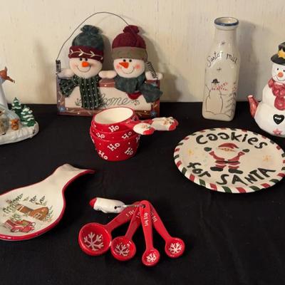 Santa, Rudolph and Snowman Lot! 13 Piece 